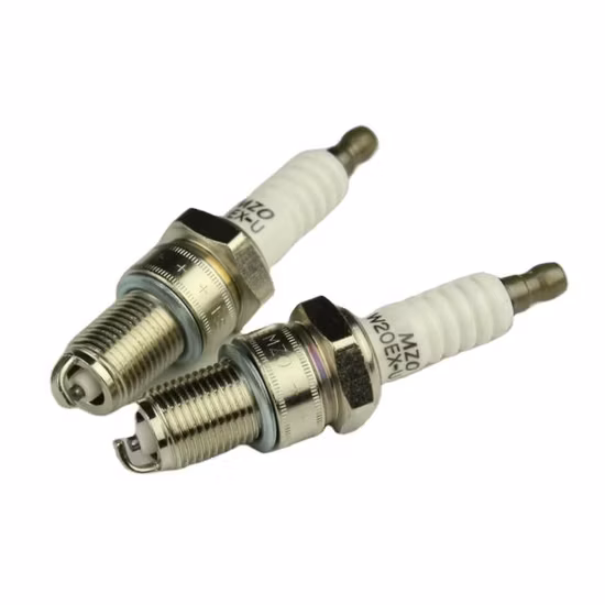 Bougie d'allumage de pièces de rechange de moto d'usine OEM et ODM bon marché (D8TC)